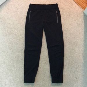 Ivivva sport pant